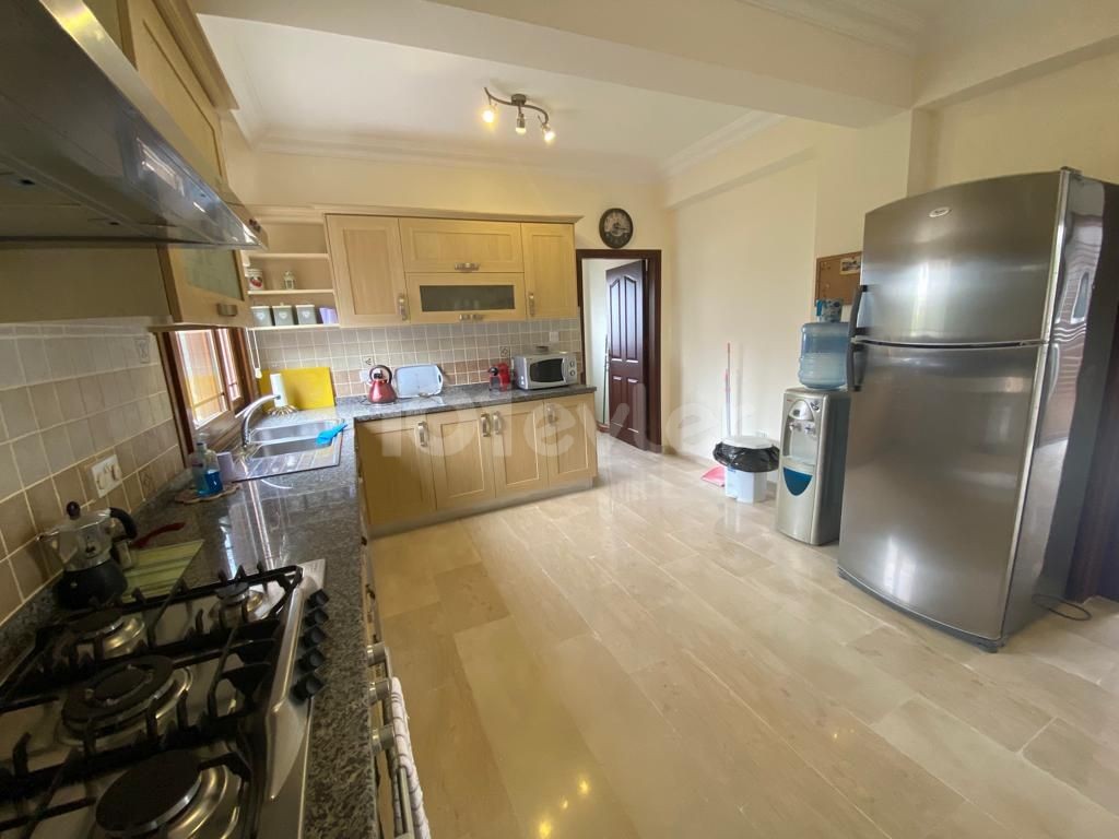 Girne Bellapais 3+1 Villa For Rent / ESK ist zu Fuß erreichbar