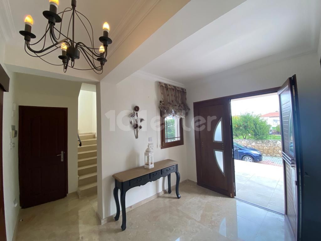 Girne Bellapais 3+1 Villa For Rent / ESK ist zu Fuß erreichbar