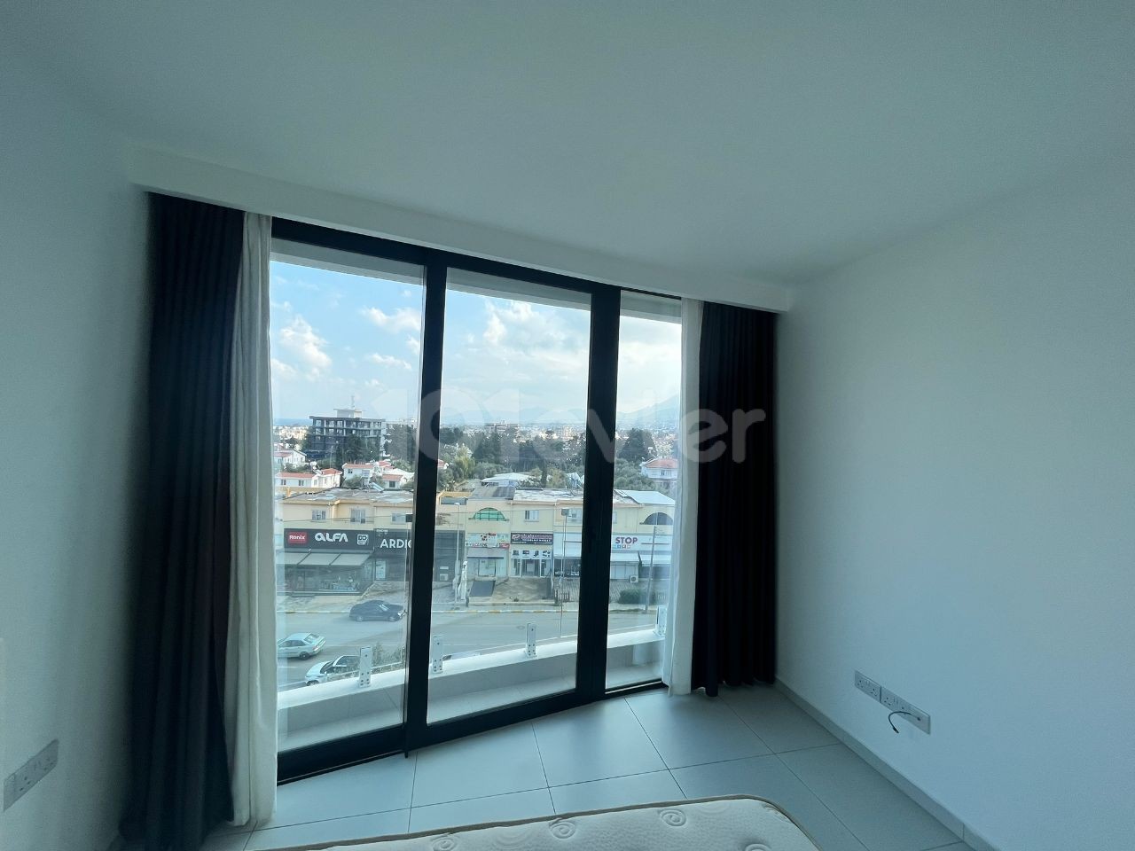 1 bedroom apartment for rent in Kyrenia Center 