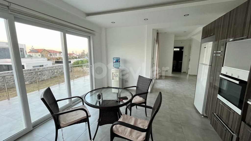 Girne Bellapais  Satılık 5+1 Villa