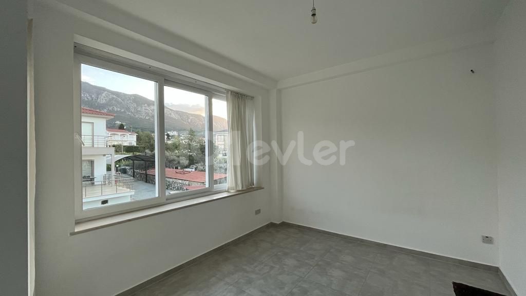 Girne Bellapais  Satılık 5+1 Villa