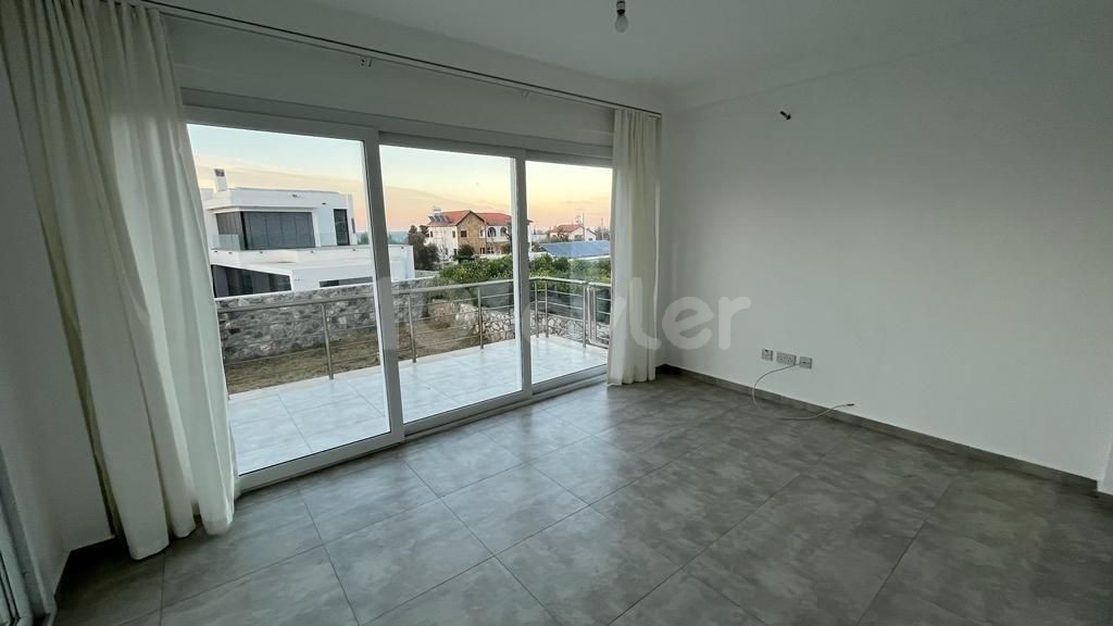 Girne Bellapais  Satılık 5+1 Villa