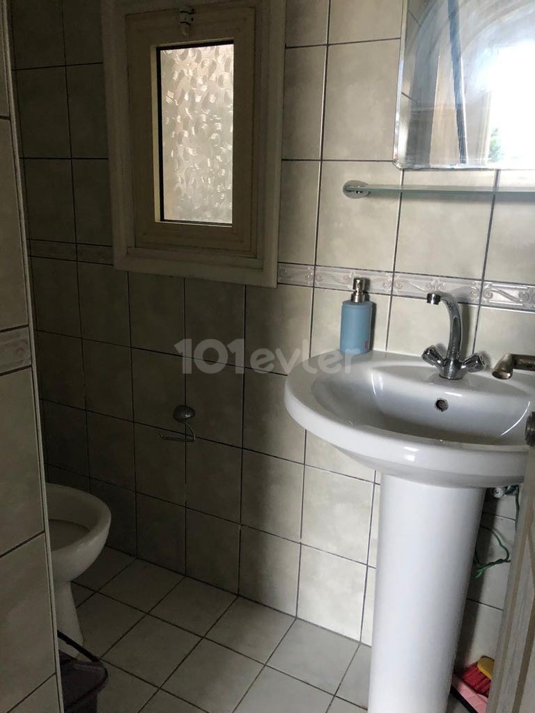 Semi Detached To Rent in Karaoğlanoğlu, Kyrenia