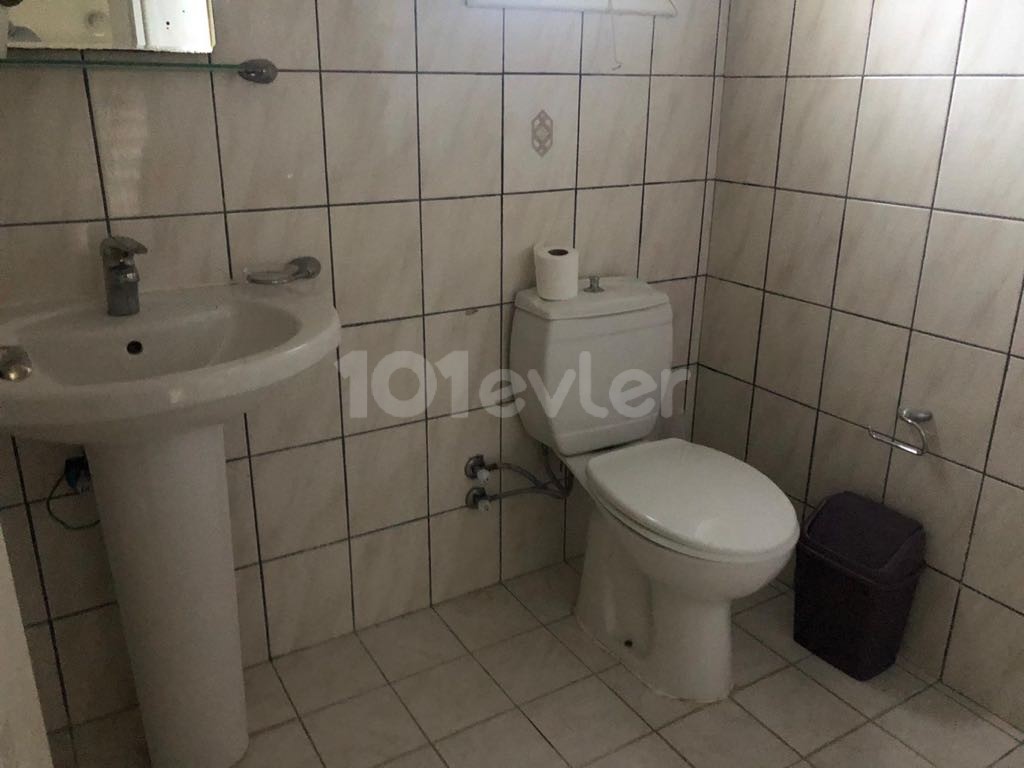 Semi Detached To Rent in Karaoğlanoğlu, Kyrenia