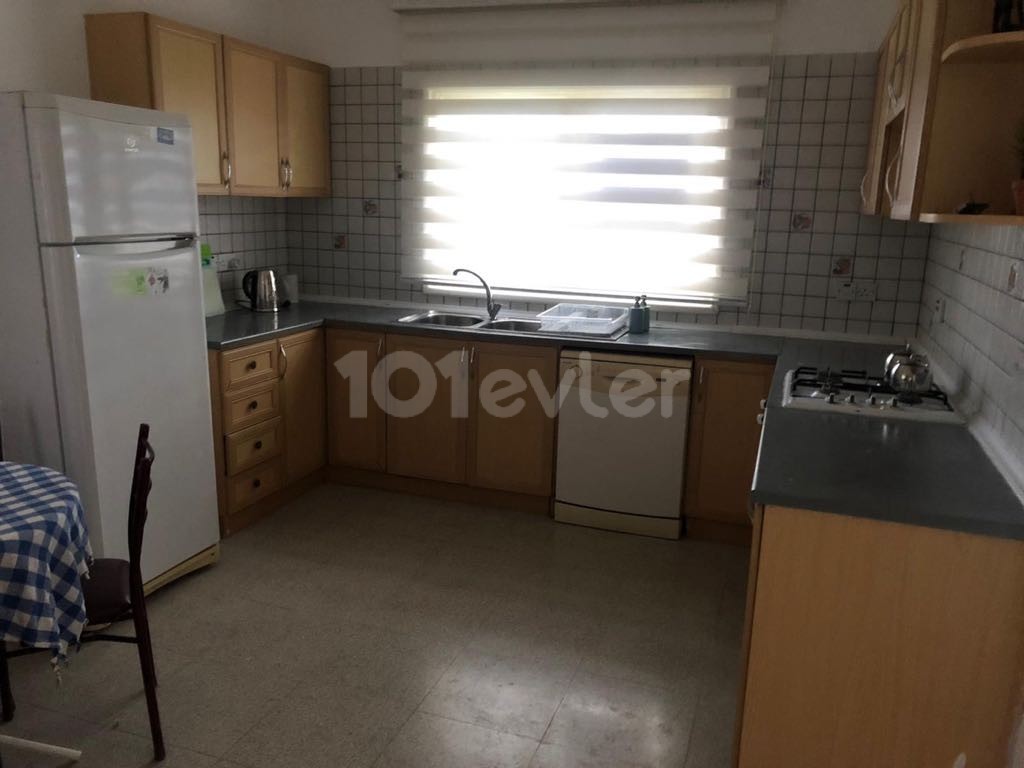 Semi Detached To Rent in Karaoğlanoğlu, Kyrenia