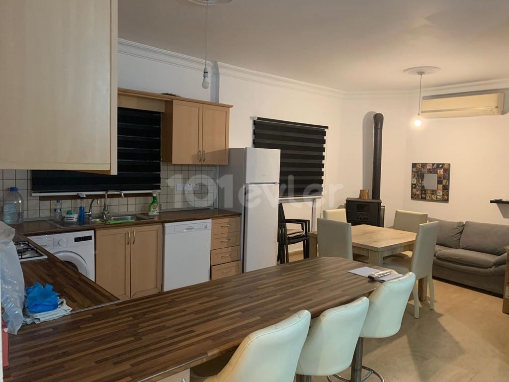 Girne Çatalköy’de  2+1  Kiralık Eşyalı /Ortak havuzlu Villa 