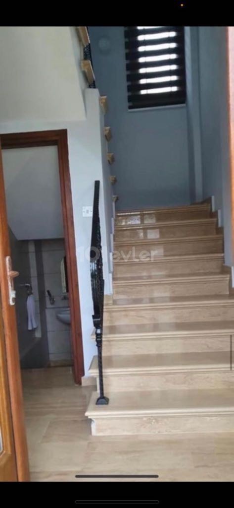 Girne Çatalköy’de  2+1  Kiralık Eşyalı /Ortak havuzlu Villa 