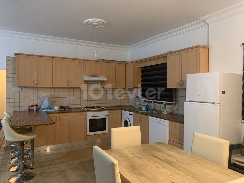 Girne Çatalköy’de  2+1  Kiralık Eşyalı /Ortak havuzlu Villa 