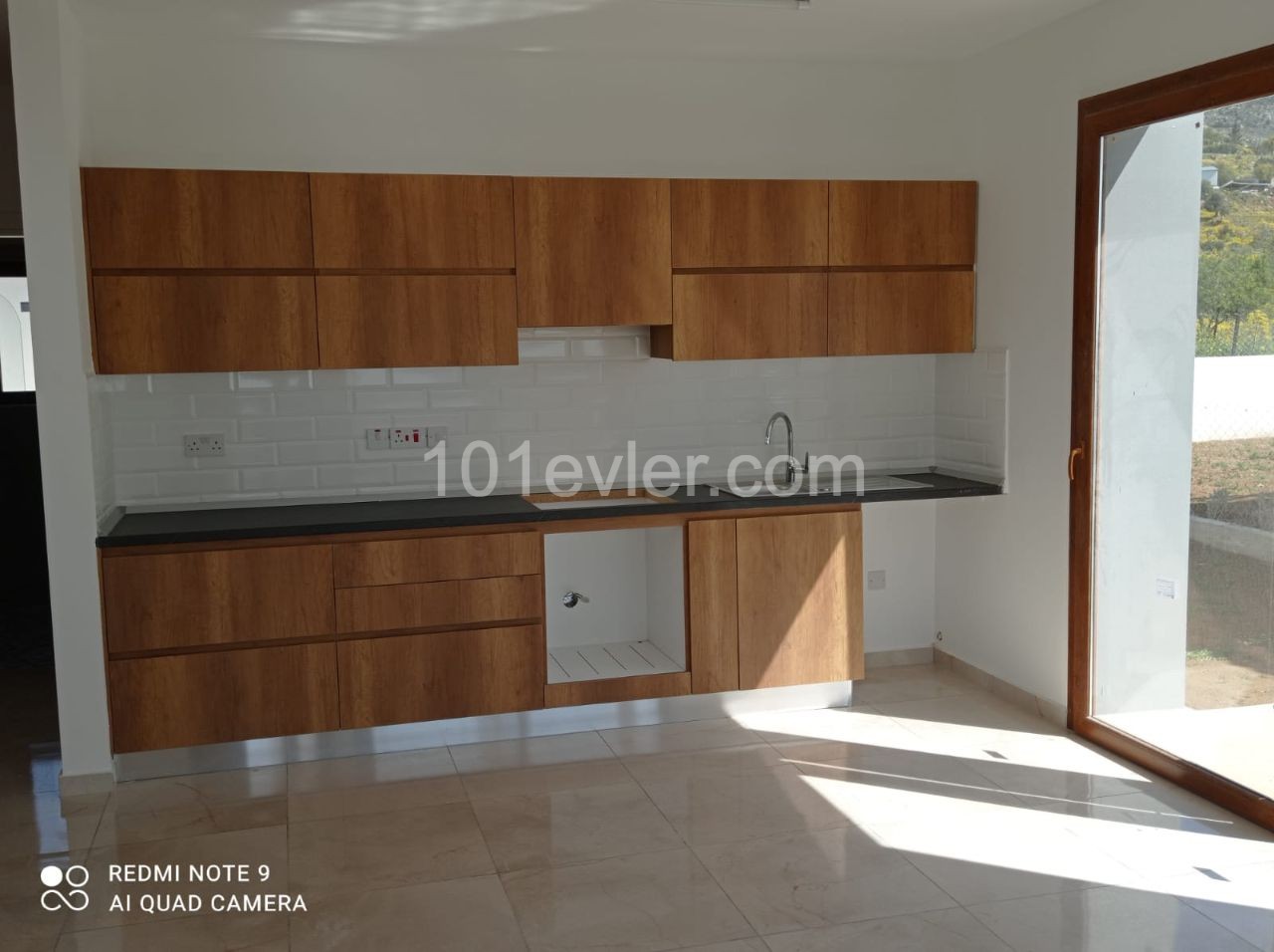 MODERN, LANDSCAPED DETACHED VILLA WITH GARDEN OVERLOOKING NORTH-SOUTH NICOSIA AND BESPARMAK MOUNTAINS IN THE MOST BEAUTIFUL LOCATION OF TASHKENT ** 