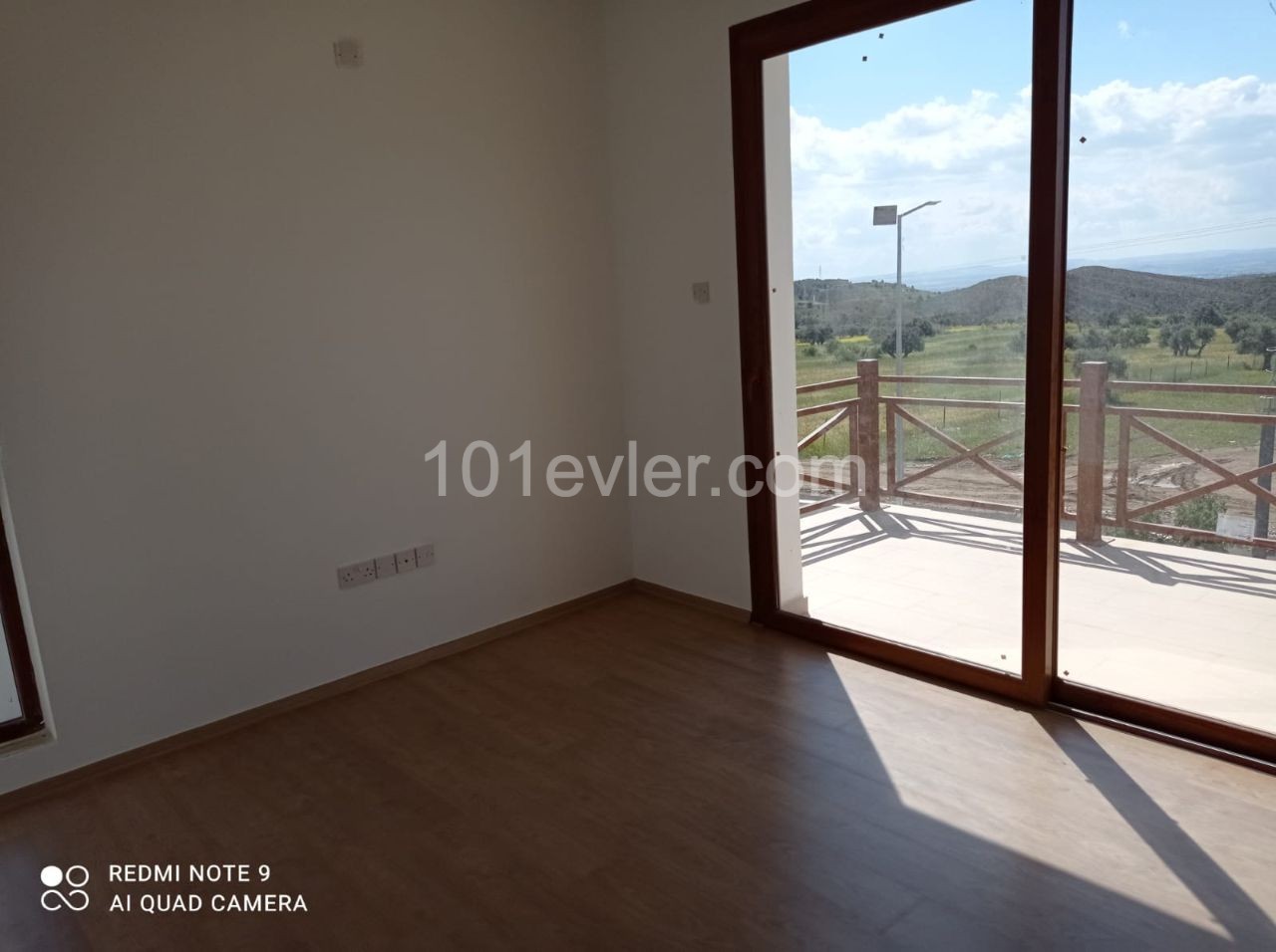 MODERN, LANDSCAPED DETACHED VILLA WITH GARDEN OVERLOOKING NORTH-SOUTH NICOSIA AND BESPARMAK MOUNTAINS IN THE MOST BEAUTIFUL LOCATION OF TASHKENT ** 