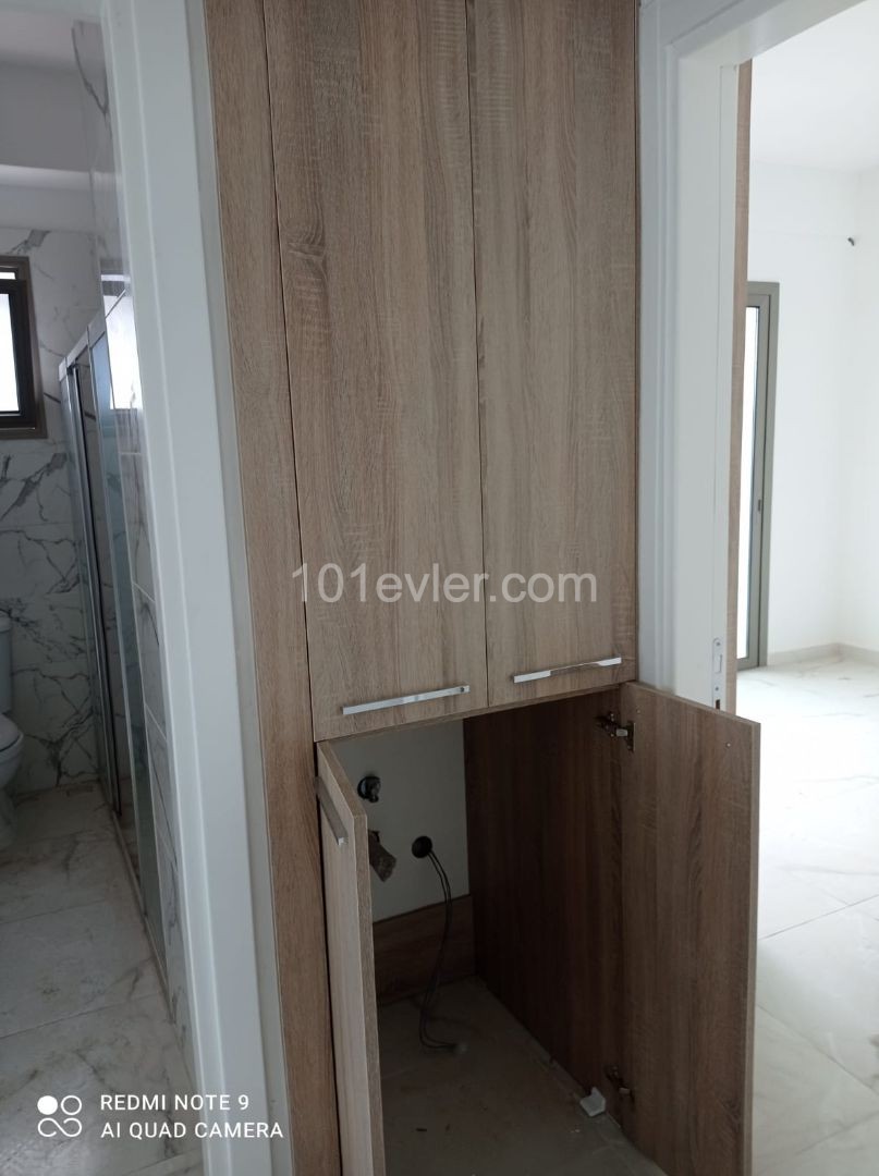 WIDE AND SPACIOUS (2+1) 90M2 PERFECT FLATS MADE WITH PERFECT 1st CLASS LABOR AND MATERIALS IN CENTRAL LOCATION IN GÖNYELİ ** 