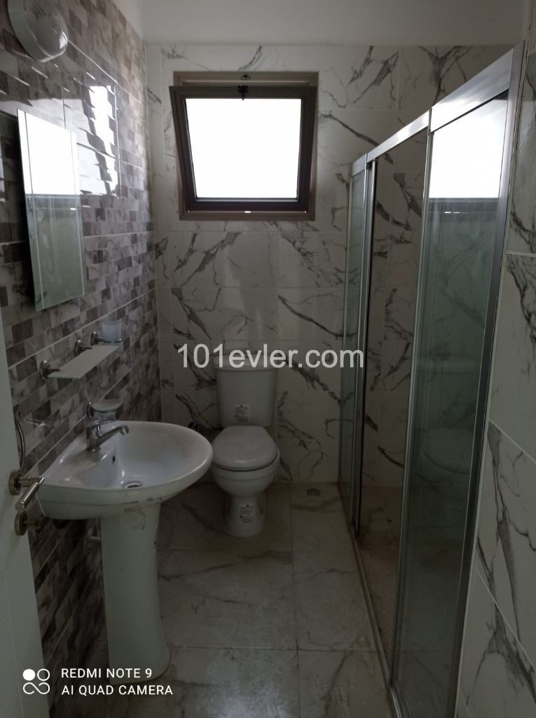 WIDE AND SPACIOUS (2+1) 90M2 PERFECT FLATS MADE WITH PERFECT 1st CLASS LABOR AND MATERIALS IN CENTRAL LOCATION IN GÖNYELİ ** 