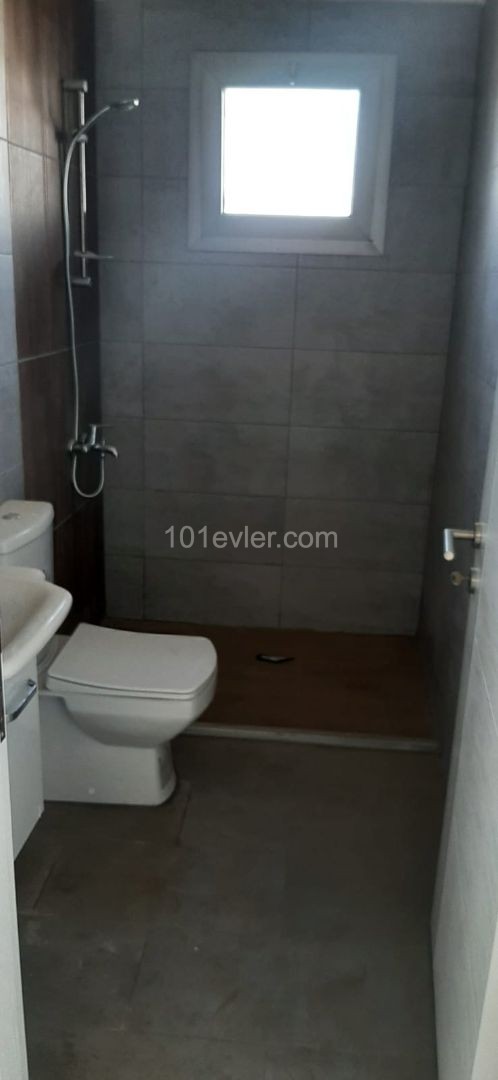 Newly finished 2+1 unfurnished flat for rent in central location in Gonyeli ** 