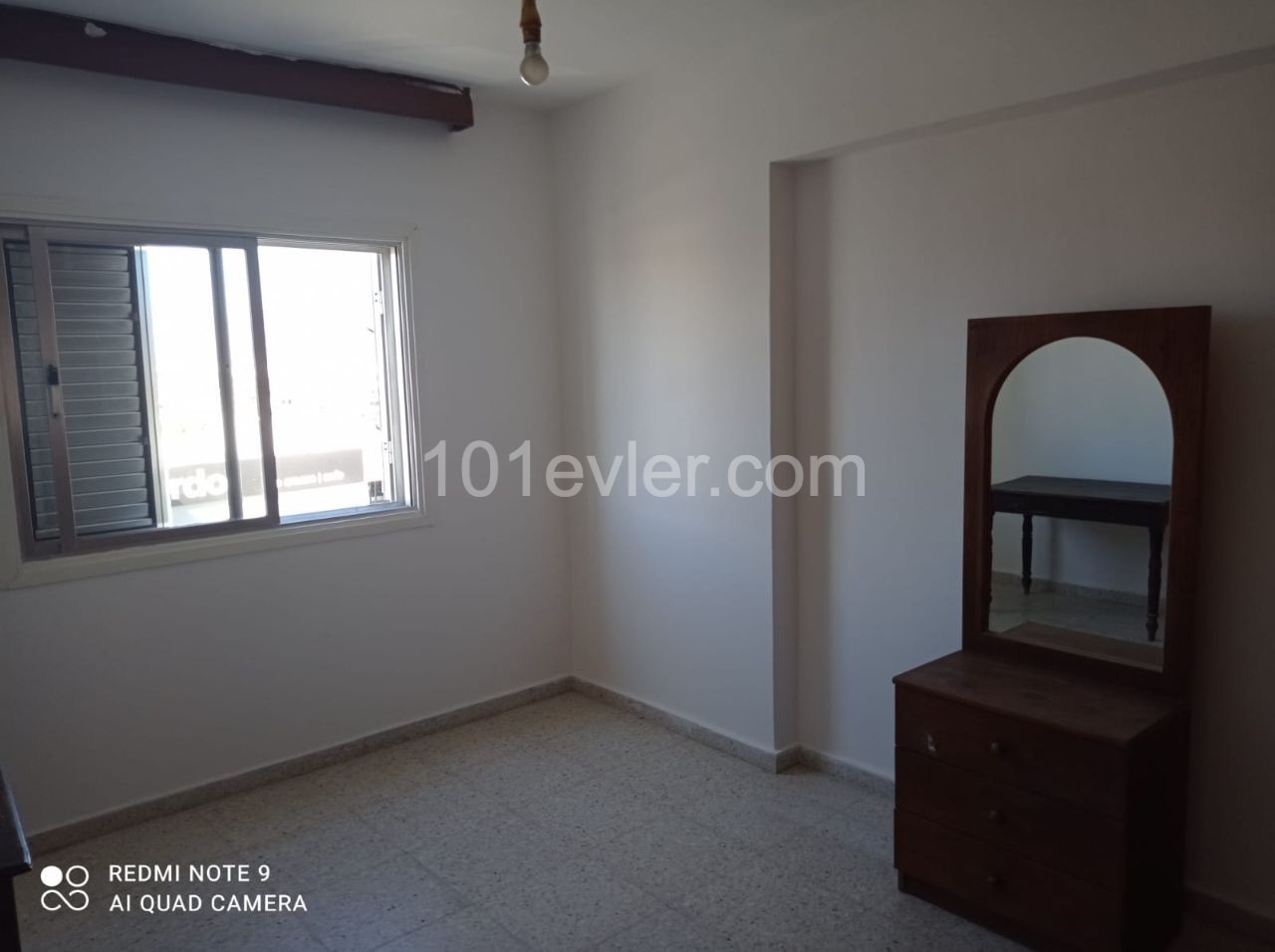 Apartment for sale in Ortaköy in the center of commercial leave