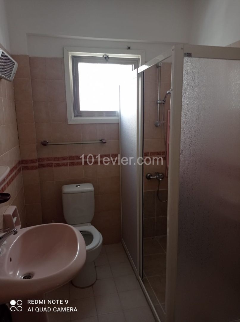 Apartment for sale in Ortaköy in the center of commercial leave