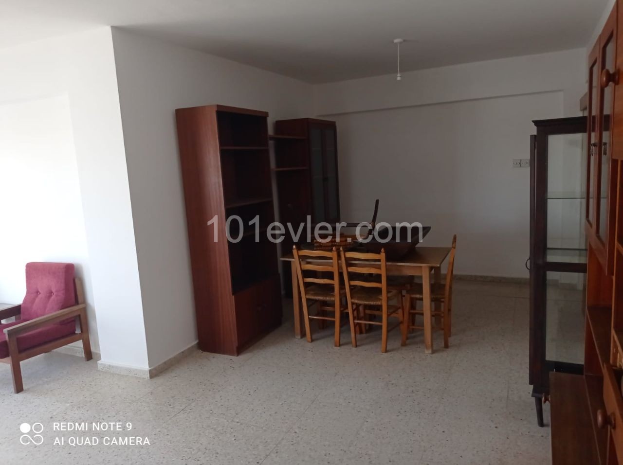 Apartment for sale in Ortaköy in the center of commercial leave