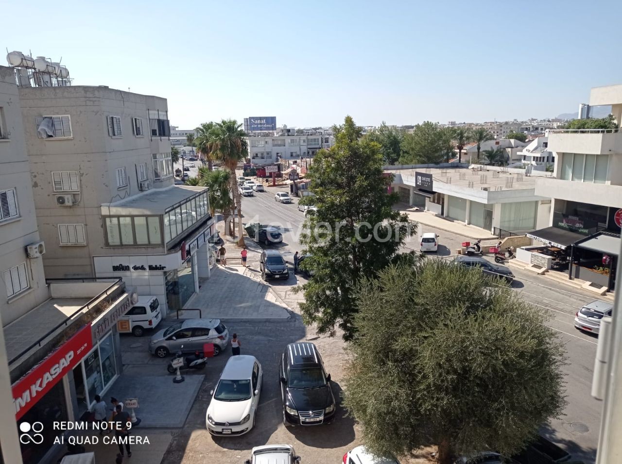 Ortaköy de merkezde ticari izinli türk malı satılık daire  