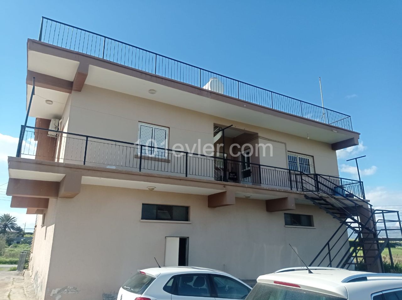 216M2 (WORKSHOP)+ 185M2 (WAREHOUSE) + 185M2 FULLY RENOVATED (3+1) HOUSING WITHIN 1450 M2 GARDEN IN ALAYKOY, EXCELLENT OPPORTUNITY IS WAITING FOR ITS NEW OWNER ** 