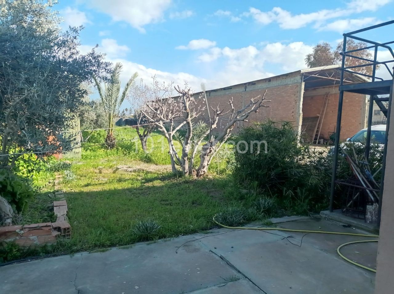 216M2 (WORKSHOP)+ 185M2 (WAREHOUSE) + 185M2 FULLY RENOVATED (3+1) HOUSING WITHIN 1450 M2 GARDEN IN ALAYKOY, EXCELLENT OPPORTUNITY IS WAITING FOR ITS NEW OWNER ** 