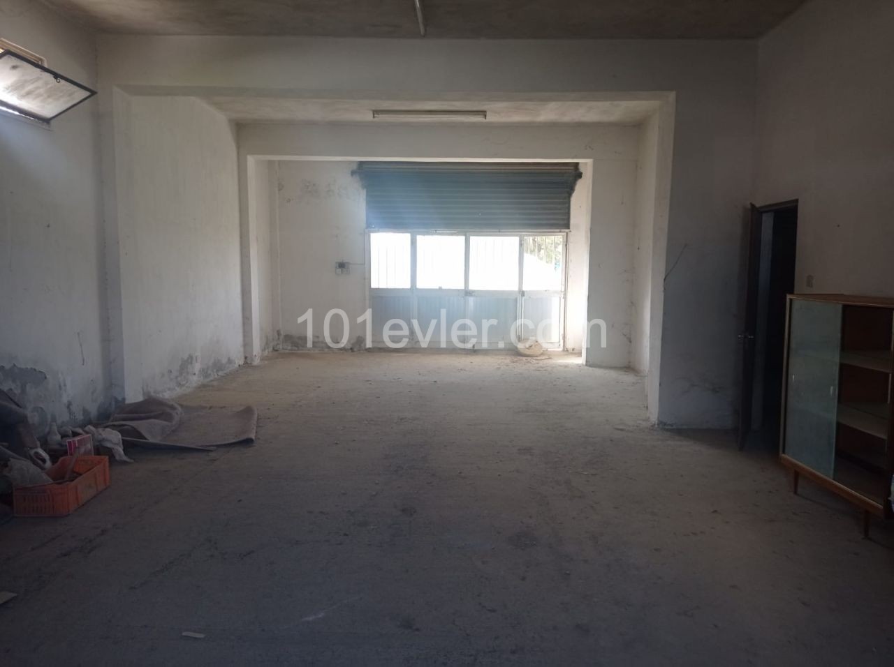 216M2 (WORKSHOP)+ 185M2 (WAREHOUSE) + 185M2 FULLY RENOVATED (3+1) HOUSING WITHIN 1450 M2 GARDEN IN ALAYKOY, EXCELLENT OPPORTUNITY IS WAITING FOR ITS NEW OWNER ** 