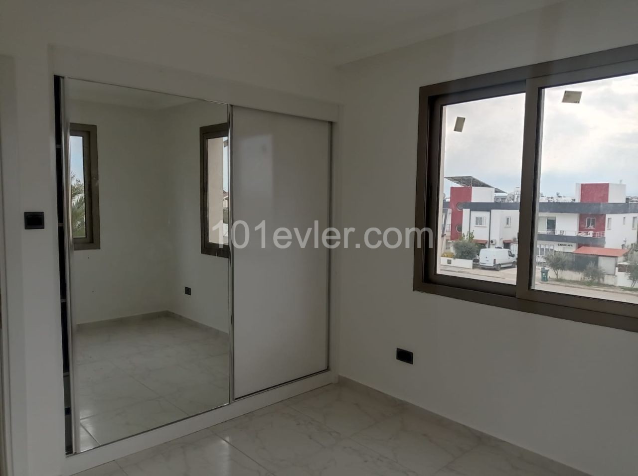 GÖNYELİ DE YENİ BİTMİŞ ŞAHANE (2+1) 80M2 TÜRKMALI DAİRELER KOÇAN VE KREDİSİ HAZIR