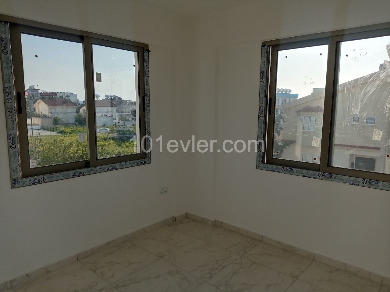 Ground floor 2+1 flat for sale in the center of Gonyeli ** 