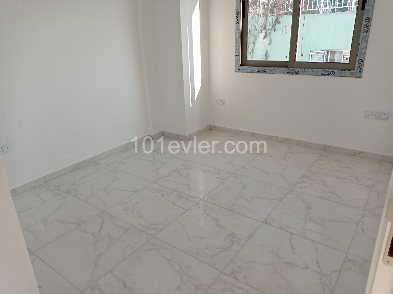 Ground floor 2+1 flat for sale in the center of Gonyeli ** 