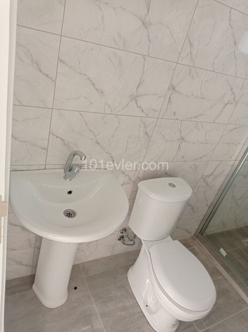 Ground floor 2+1 flat for sale in the center of Gonyeli ** 