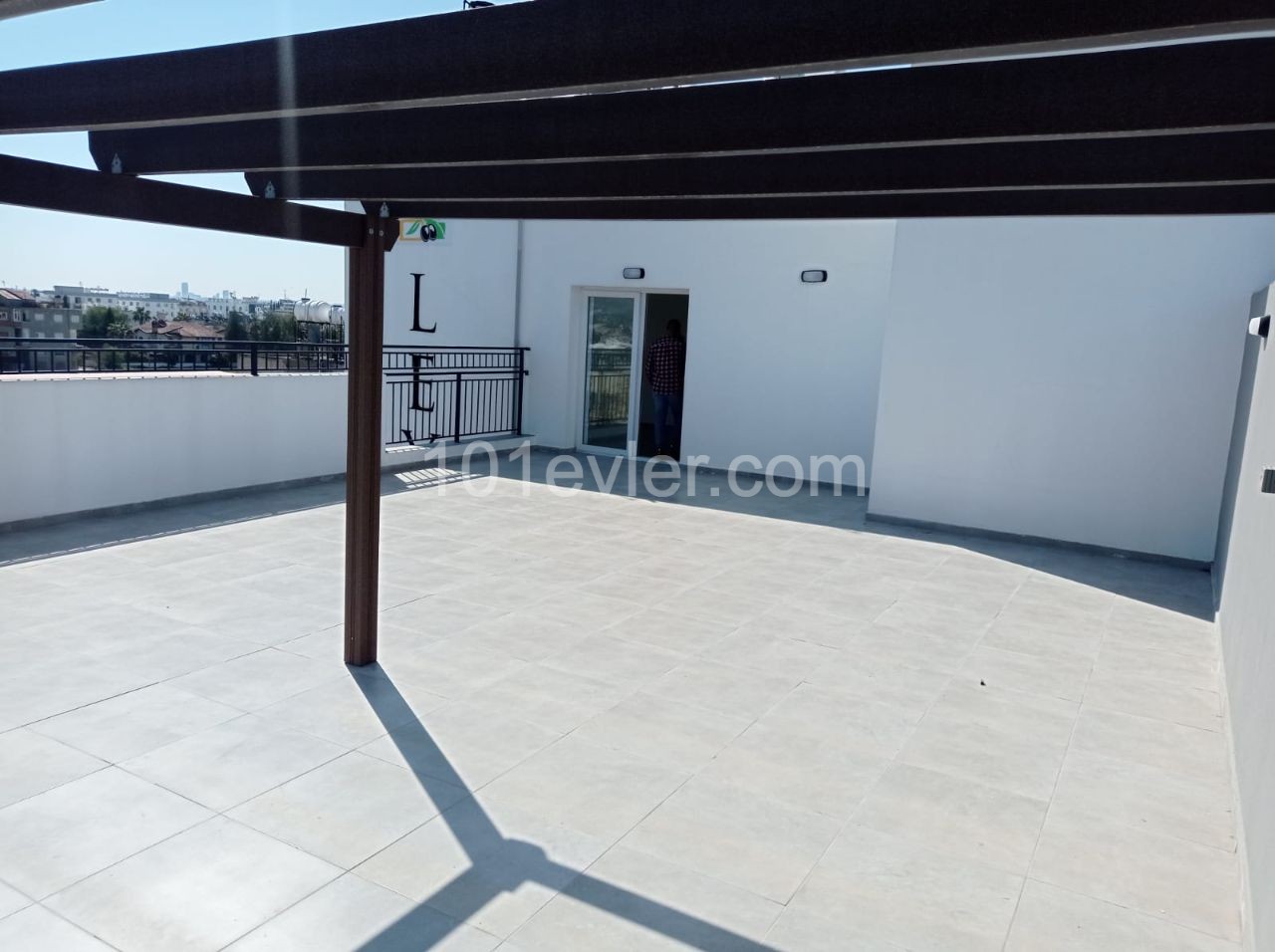 Spacious Penthouse for Sale in a Central Location with City View in Gonyeli ** 