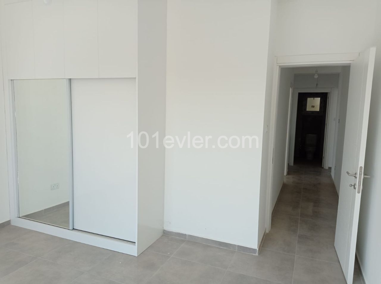 Spacious Penthouse for Sale in a Central Location with City View in Gonyeli ** 