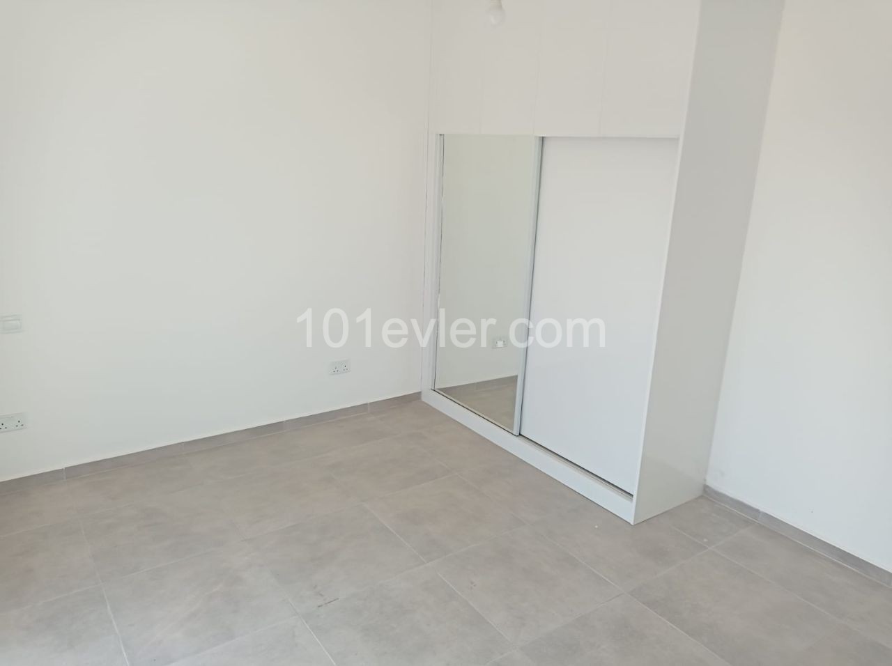 Spacious Penthouse for Sale in a Central Location with City View in Gonyeli ** 