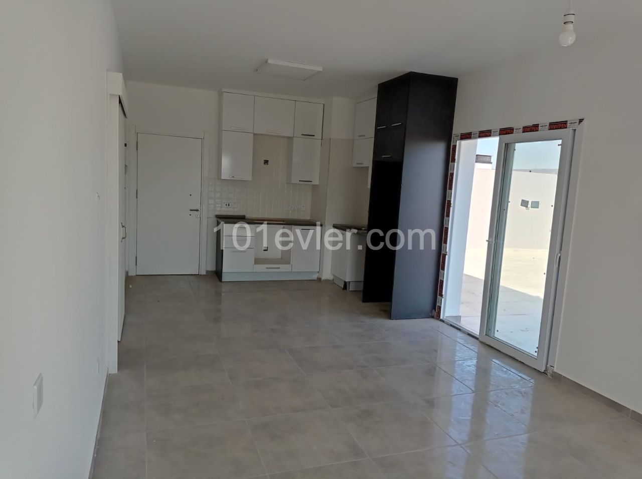 Spacious Penthouse for Sale in a Central Location with City View in Gonyeli ** 