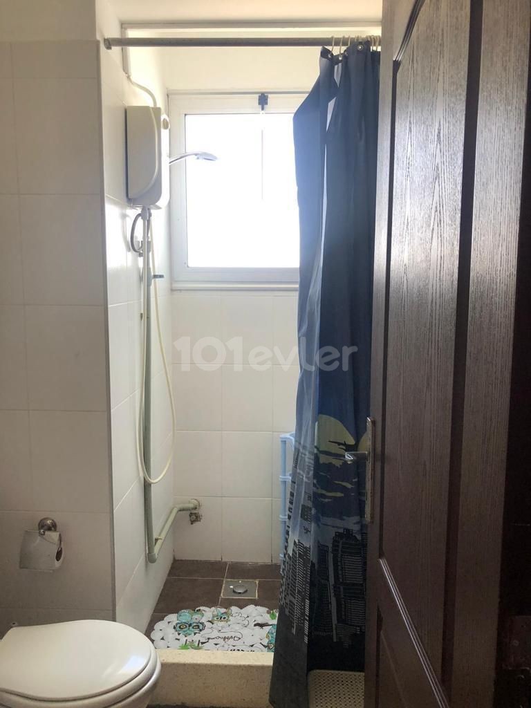 Ortaköy de şehirin merkezinde kiralık 1+1 daire 