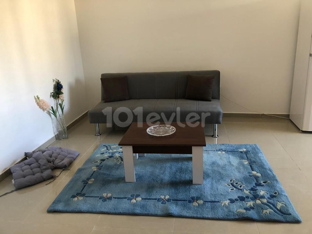 Ortaköy de şehirin merkezinde kiralık 1+1 daire 