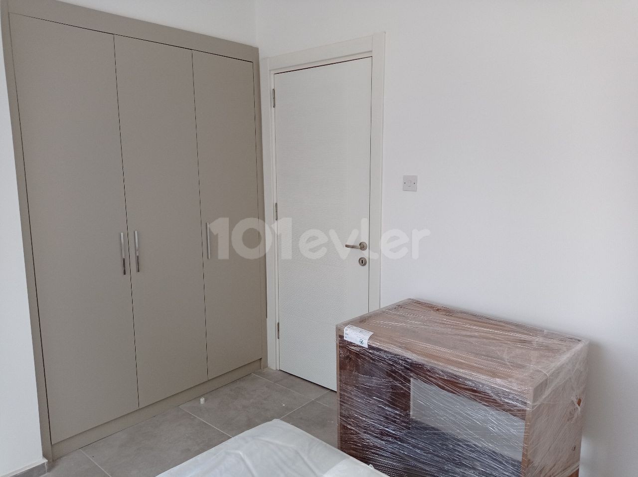 Dereboyunda kiralık 2+1 yeni eşyalı modern daire 