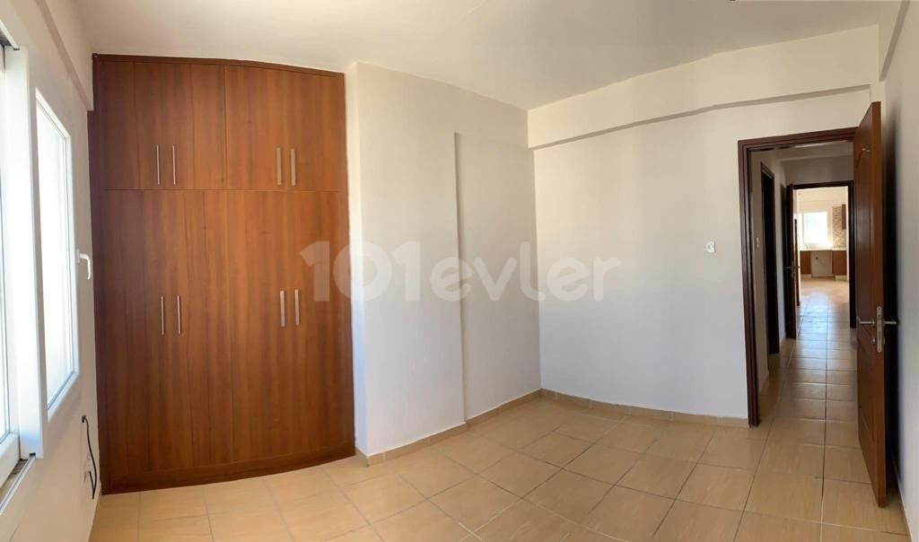 THE APARTMENT WITH ELEVATOR AND PARKING LOT (3+1) IN THE PERFECT LOCATION IN YENIŞEHIR IS IN A VERY GOOD CONDITION AND THE RENT IS GUARANTEED TO BE WAITING FOR THE LUCKY OWNER ** 