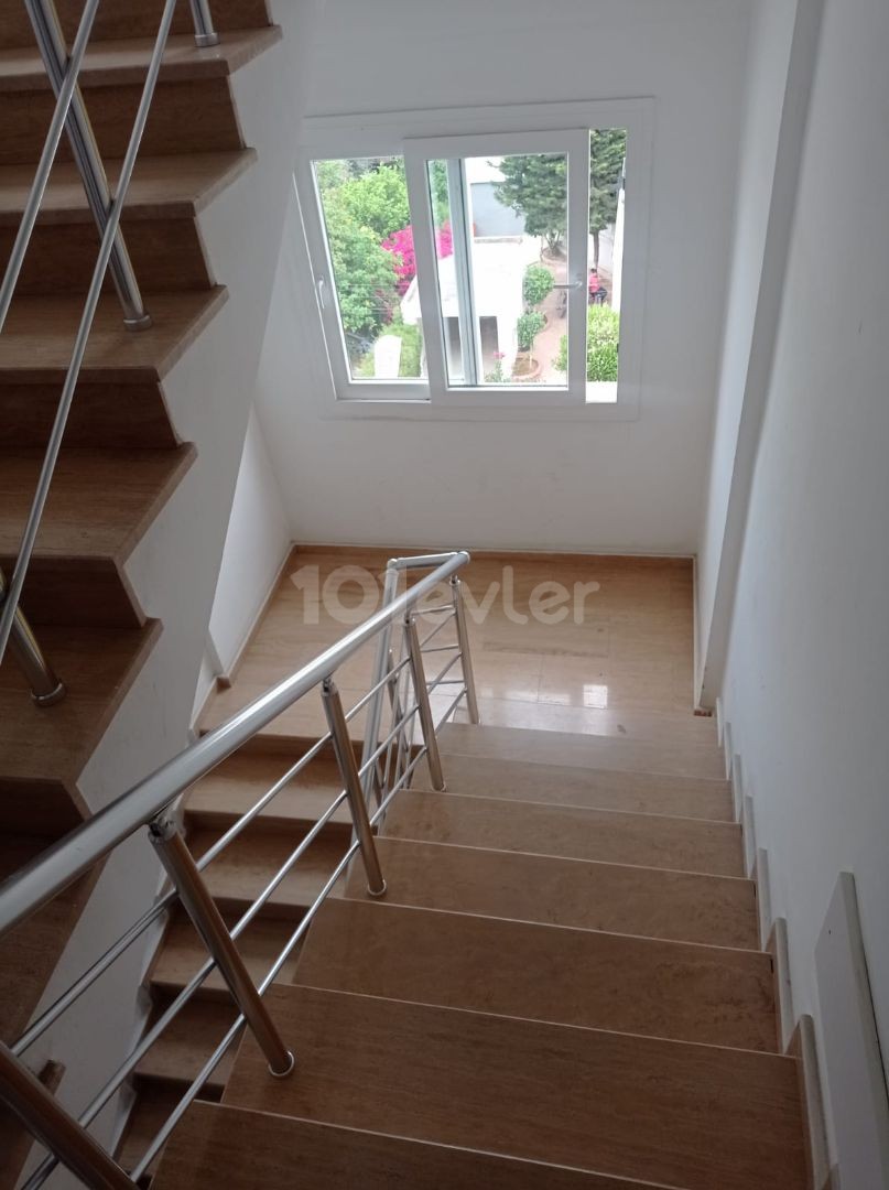 THE APARTMENT WITH ELEVATOR AND PARKING LOT (3+1) IN THE PERFECT LOCATION IN YENIŞEHIR IS IN A VERY GOOD CONDITION AND THE RENT IS GUARANTEED TO BE WAITING FOR THE LUCKY OWNER ** 