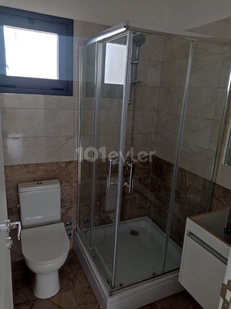 RENT-GUARANTEED APARTMENT IN A NEWLY FINISHED BUILDING WITH ELEVATOR AND PARKING LOT (2+1) IN THE PERFECT LOCATION IN YENIŞEHIR IS WAITING FOR THE LUCKY OWNER ** 