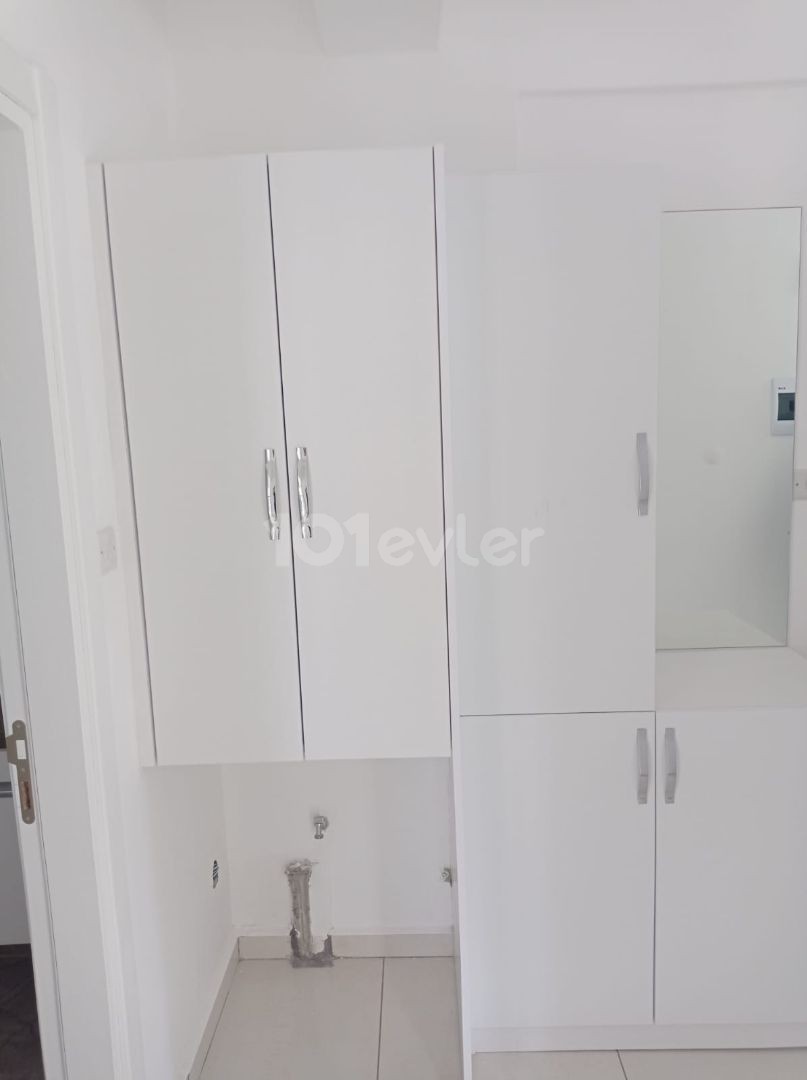 RENT-GUARANTEED APARTMENT IN A NEWLY FINISHED BUILDING WITH ELEVATOR AND PARKING LOT (2+1) IN THE PERFECT LOCATION IN YENIŞEHIR IS WAITING FOR THE LUCKY OWNER ** 