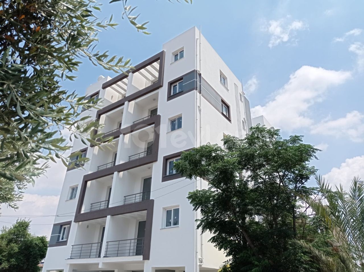 EXCELLENT APARTMENTS WITH ELEVATORS AND PARKING, MADE WITH MODERN DESIGN AND HIGH-QUALITY MATERIALS, IN THE KIZILBAŞ DISTRICT (2 +1), ONE OF THE MOST BEAUTIFUL AREAS OF NICOSIA ** 