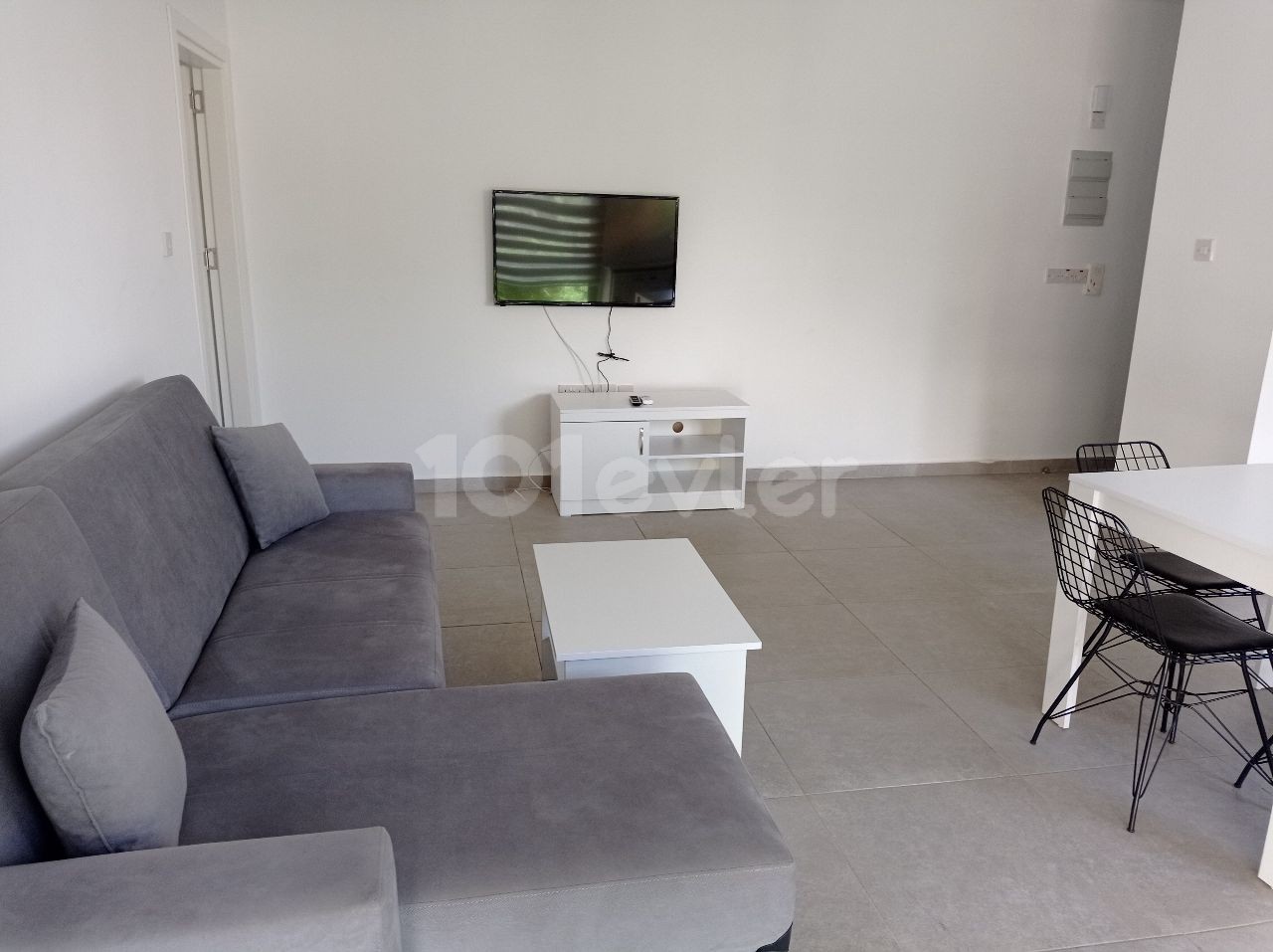 2 + 1 Furnished apartment for rent with indoor parking in the central location in the Yenişehir region ** 