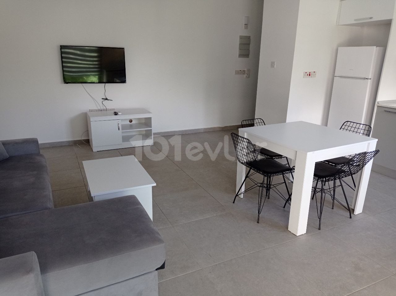 2 + 1 Furnished apartment for rent with indoor parking in the central location in the Yenişehir region ** 