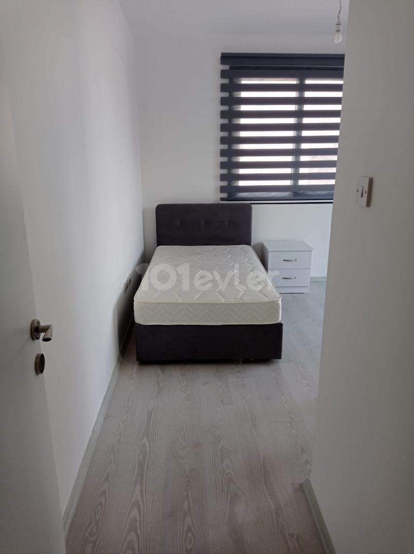 SPACIOUS SPACIOUS 90M2 (2+1) APARTMENT FOR RENT WITH ELEVATOR AND PARKING WITH FURNISHED TERRACE IN A NEW BUILDING IN AN EXCELLENT CENTRAL LOCATION. ** 