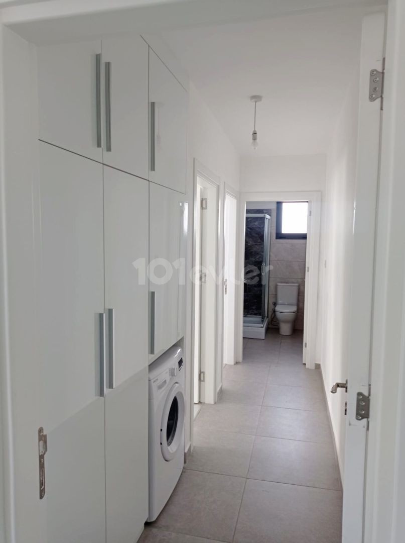 Möblierte 2+1 Wohnung Mit Terrasse In Zentraler Lage In Yenisehir ** 