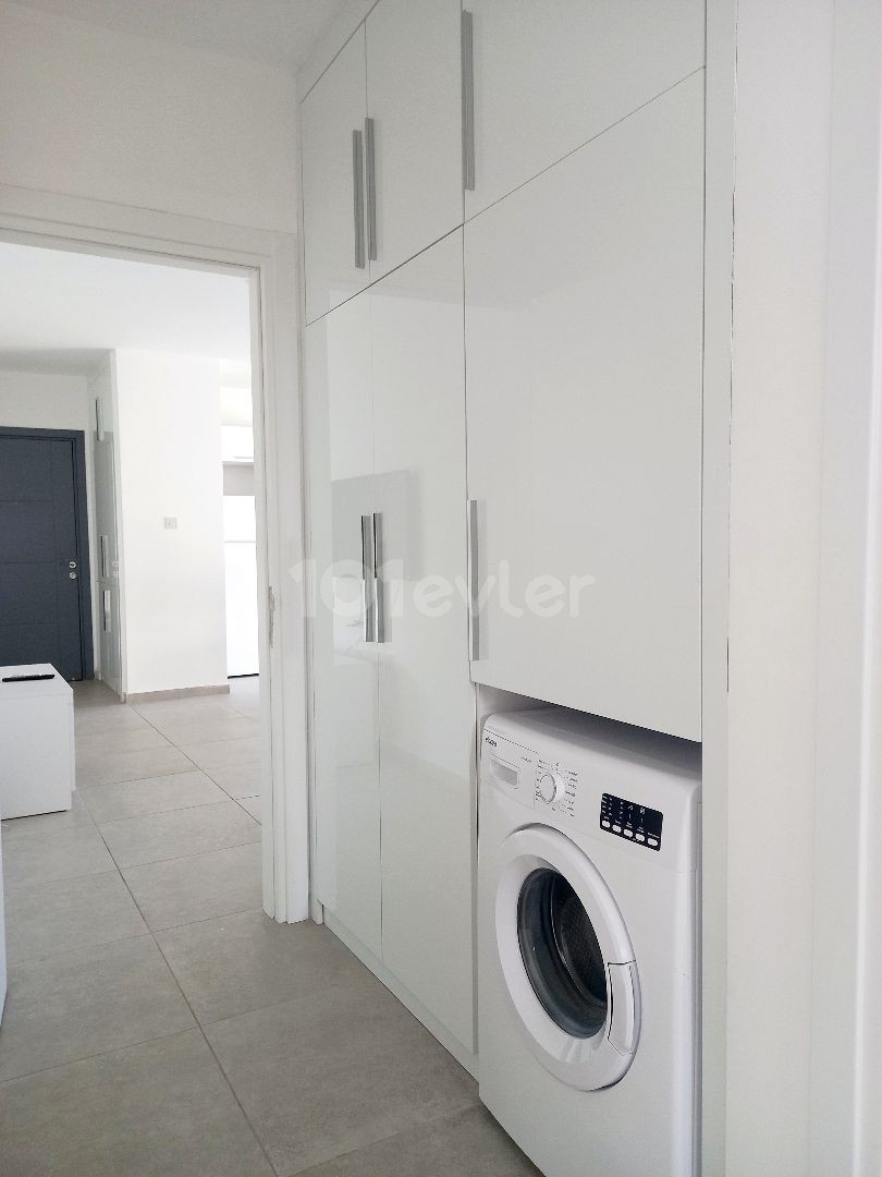 Yenişehir Merkez Konumda Teraslı, Eşyalı 2+1 Kiralık Daire