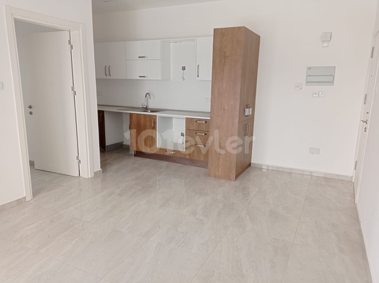 2 + 1 APARTMENTS FOR INVESTMENT FOR SALE IN THE CENTRAL LOCATION IN THE KYZYLBASH REGION ** 