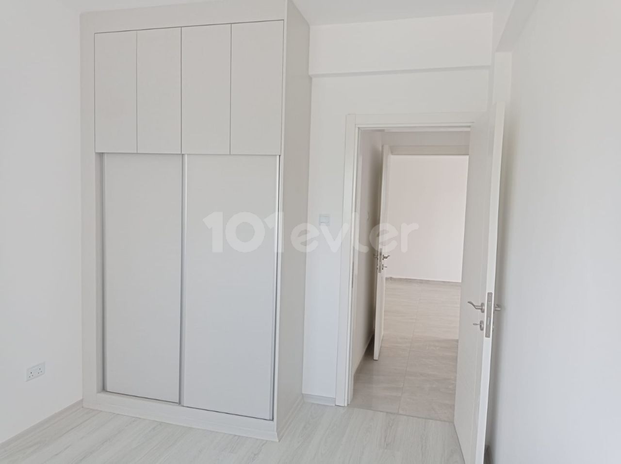 KÜÇÜK KAYMAKLI BÖLGESİNDE (2+1) 1. KAT 85M2 TÜRK MALI FIRSAT DAİRE