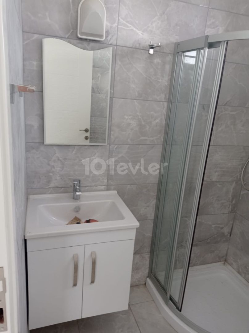 85M2 TURKISH OPPORTUNITY APARTMENT ON THE GROUND FLOOR IN THE SMALL KAYMAKLI DISTRICT (2 +1) ** 