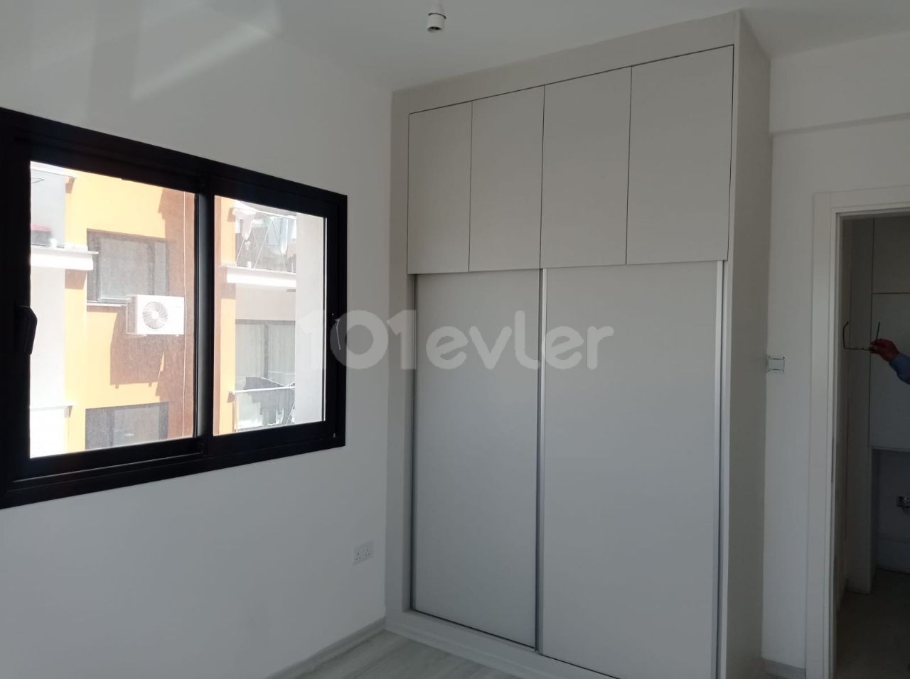 85M2 TURKISH OPPORTUNITY APARTMENT ON THE GROUND FLOOR IN THE SMALL KAYMAKLI DISTRICT (2 +1) ** 