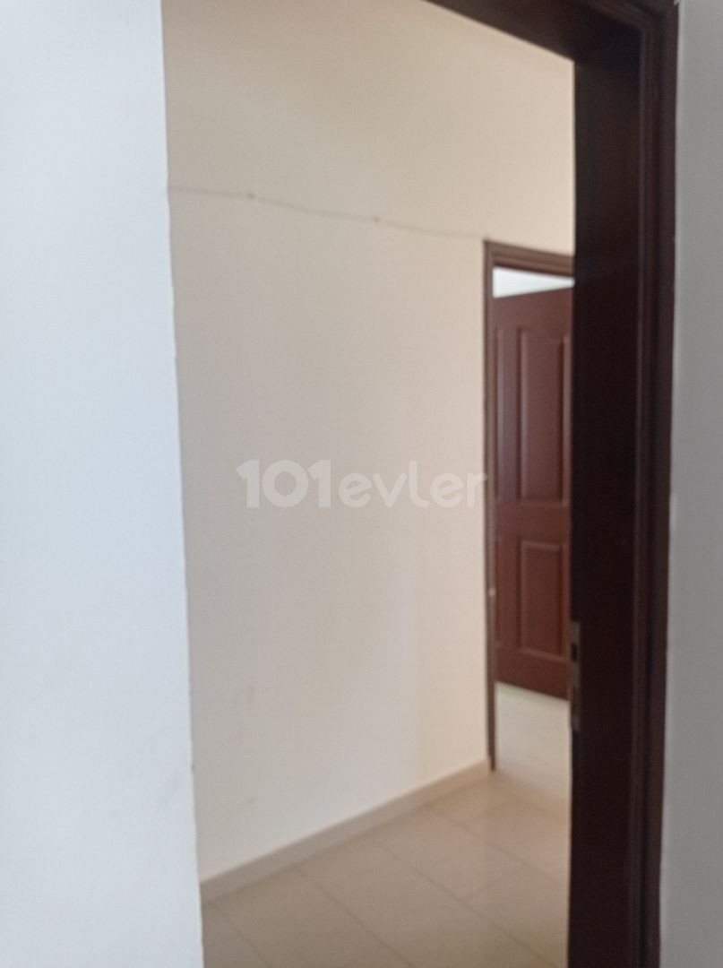 3+1 Apartment for rent with semi-furnished monthly payment on Yenisehirde street ** 